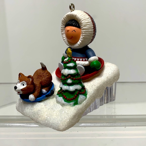 FROSTY FRIENDS Hallmark Keepsake 29 ornament - Picture 7 of 12